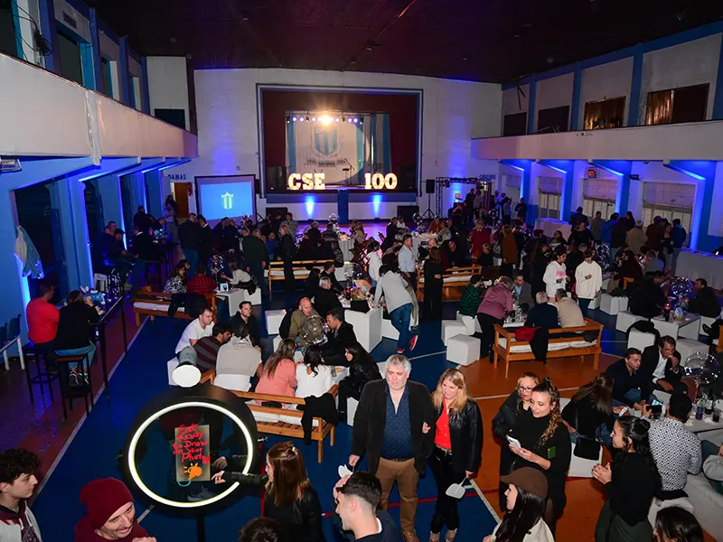 vista general de la convocatoria en el salón de Sportivo