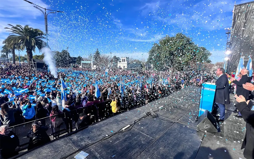 Garín festejó a lo grande su 131º aniversario y el Día de la Bandera