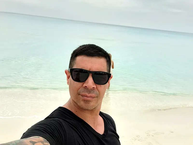 el chofer, de vacaciones en la playa