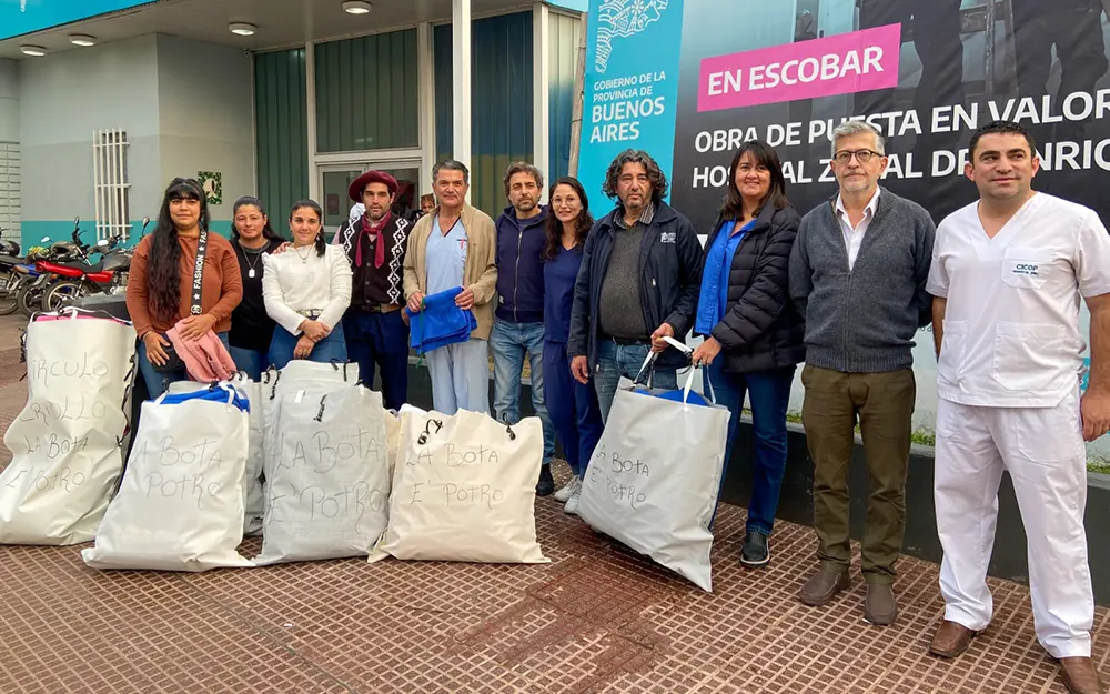 Centro tradicionalista donó más de 150 frazadas al hospital de Escobar