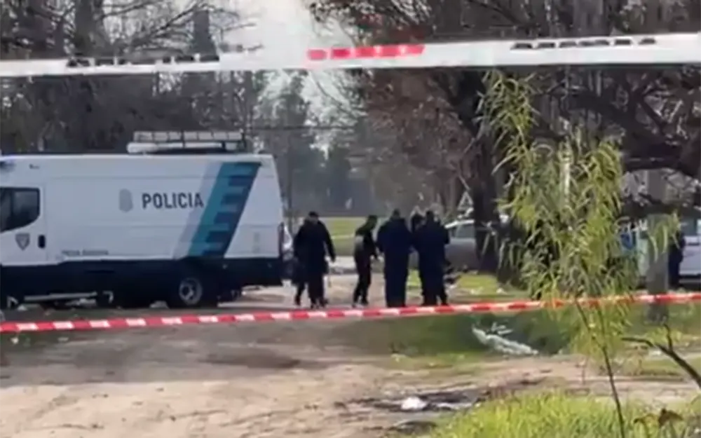 Horror en Garín: encuentran cadáver de una mujer calcinado en un callejón