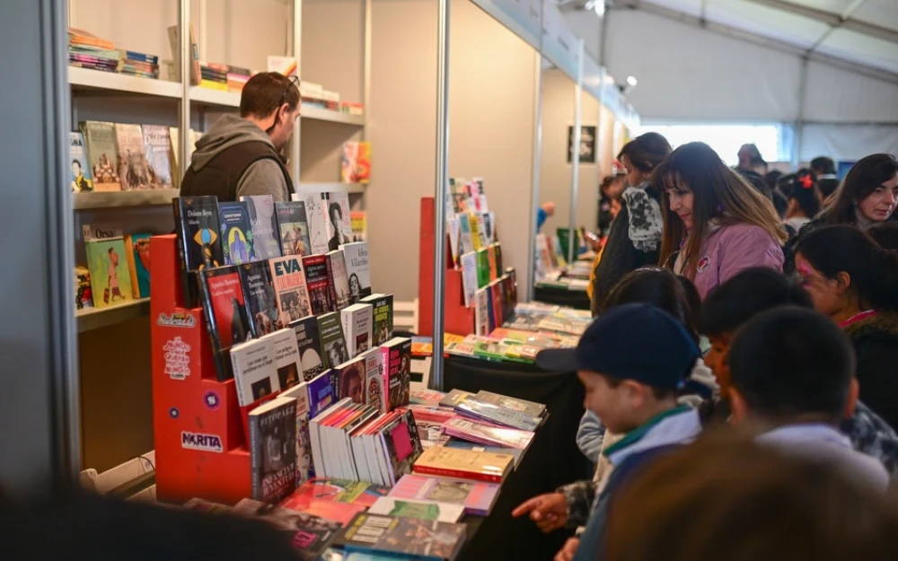 Convocan a escritores, editoriales y bibliotecas a la 9° Feria del Libro de Escobar