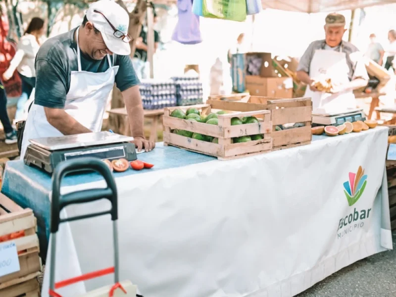stand de productores, quienes tendrán un espacio de venta en el Mercado de Oportunidades