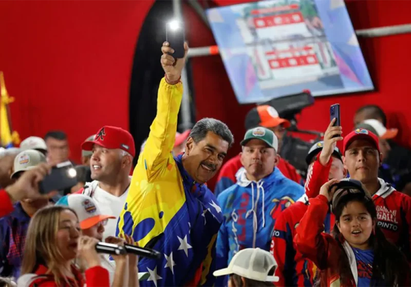Nicolás Maduro, a quien Sujarchuk cuestionó por la falta de transparencia en las elecciones