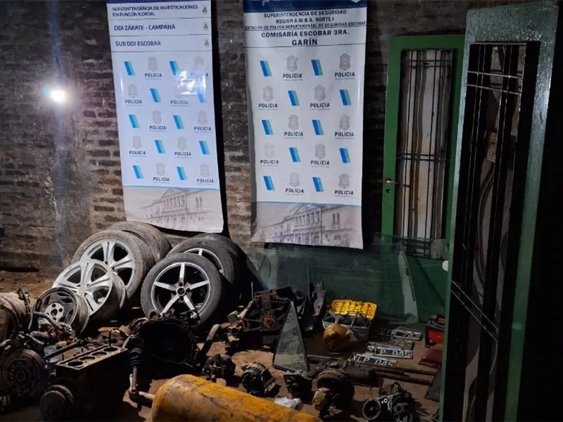 partes de autos incautadas en el primer allanamiento