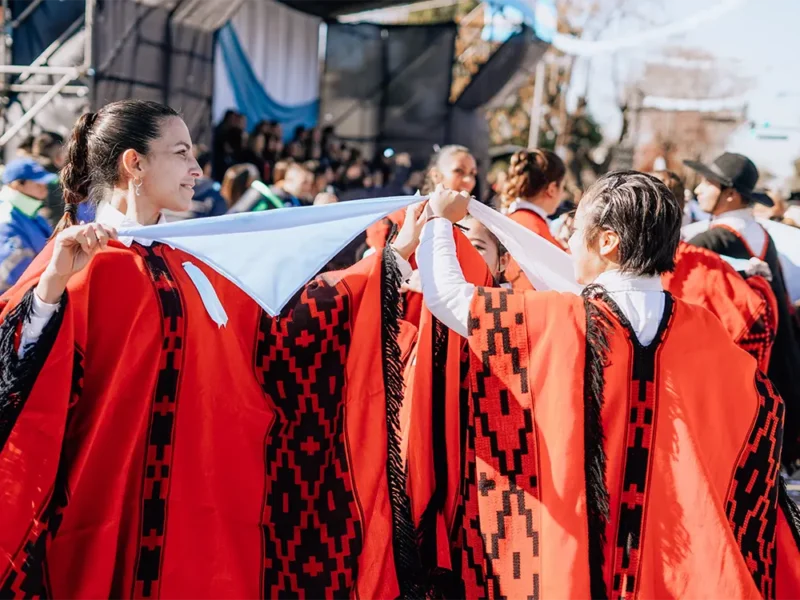 danzas folklóricas sobre la avenida nazarre