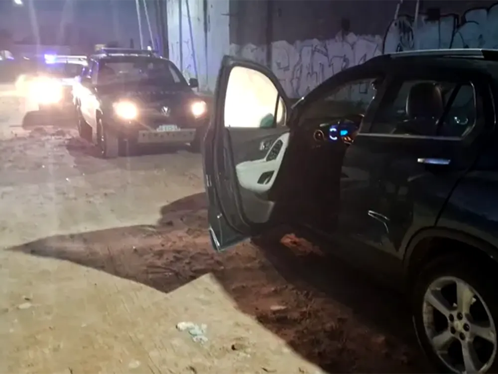 camioneta robada y abandonada por los delincuentes