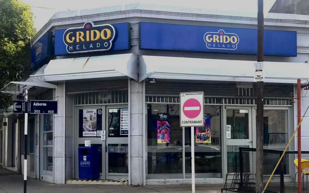 Inesperado robo a plena luz del día en una heladería céntrica de Escobar