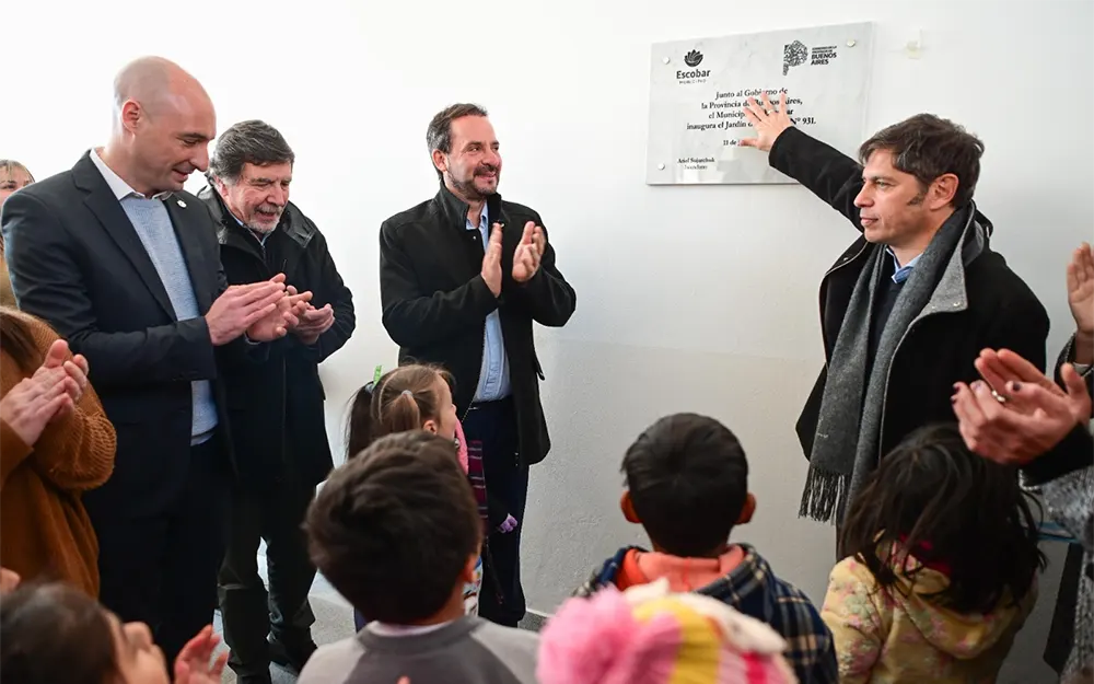 Kicillof inauguró un jardín de infantes y un centro de salud en Escobar