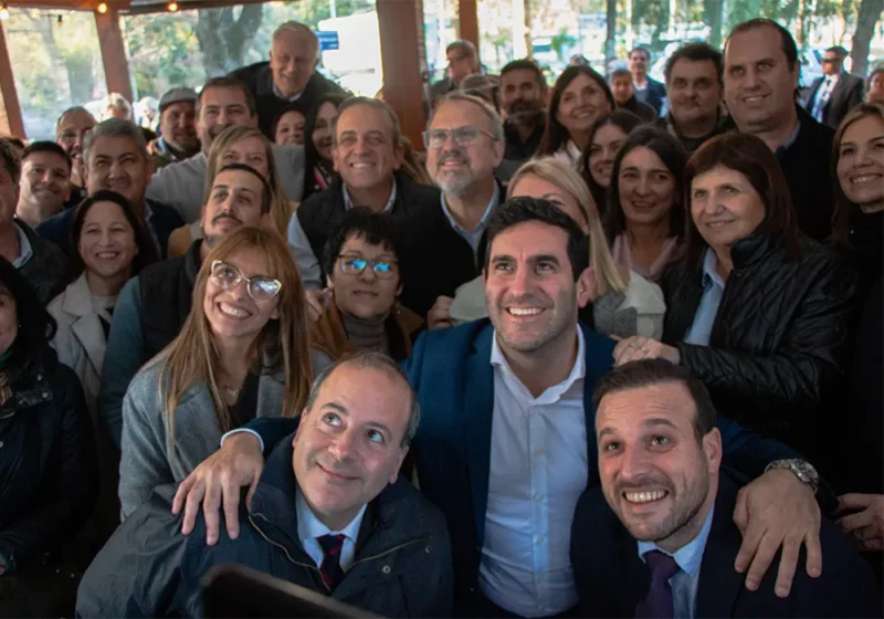 Bullrich y asistentes al encuentro en Maschwitz