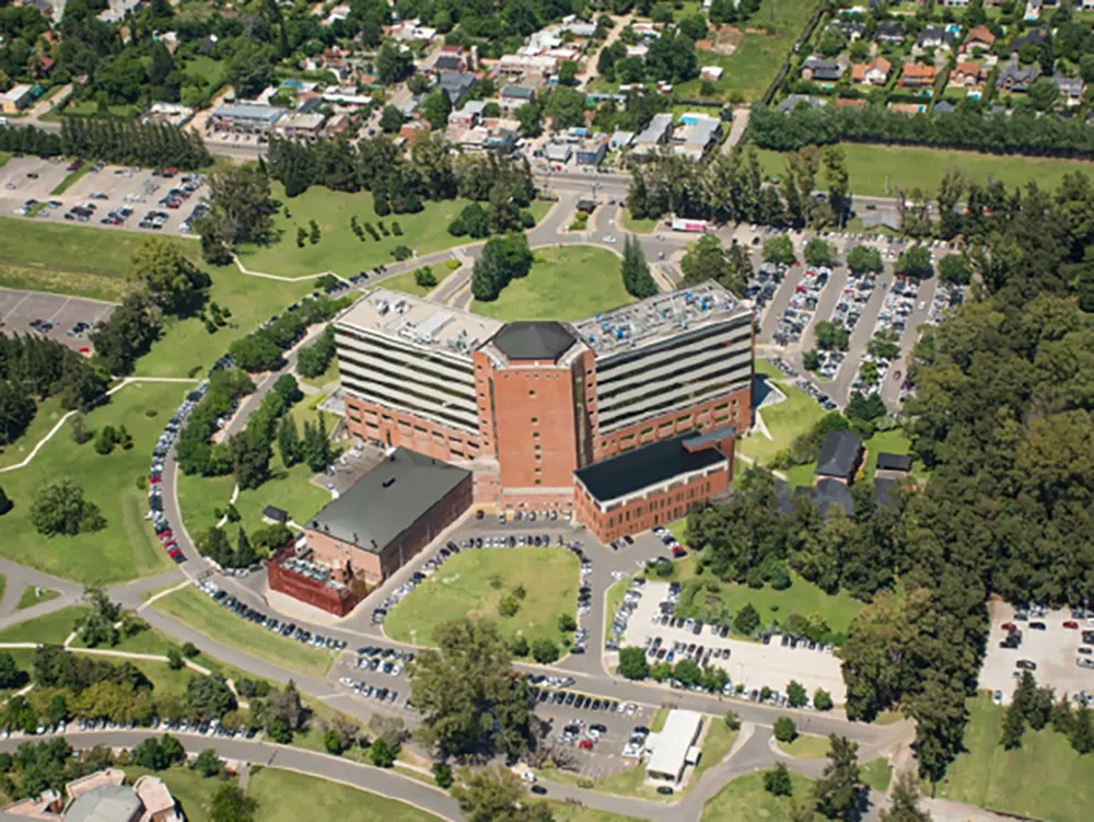 Campus del hospital austral en Pilar