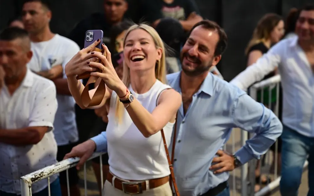 Sorpresa y media: Sujarchuk anunció que se casará con Macarena Lemos