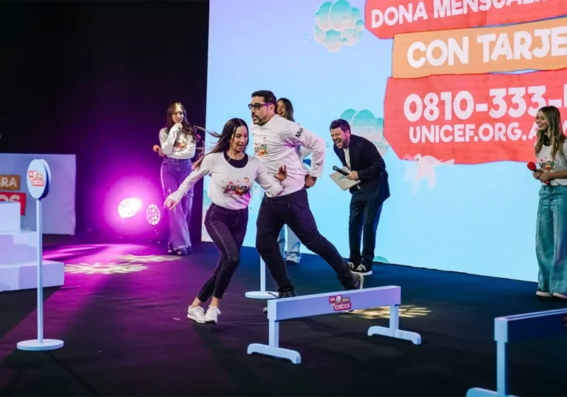 famosos participan de juegos en Un Sol para los chicos