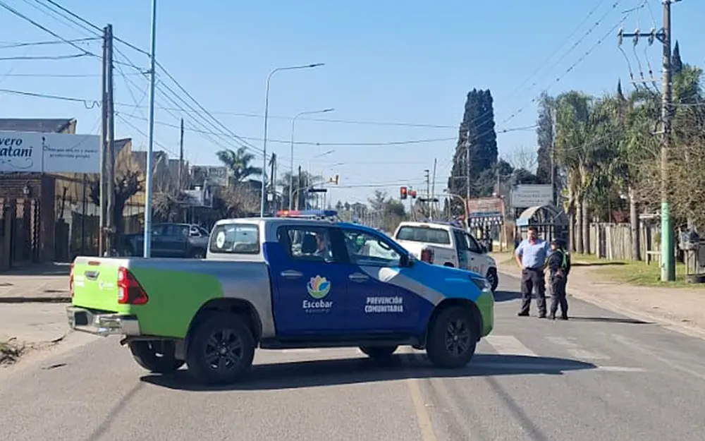 Caos en la avenida San Martín: persecución, choque, heridos y detenidos
