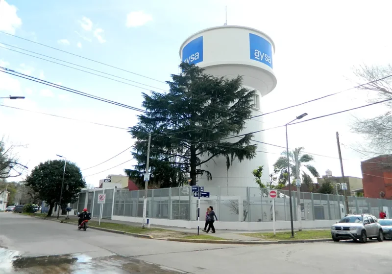 tanque de agua de aysa en Escobar