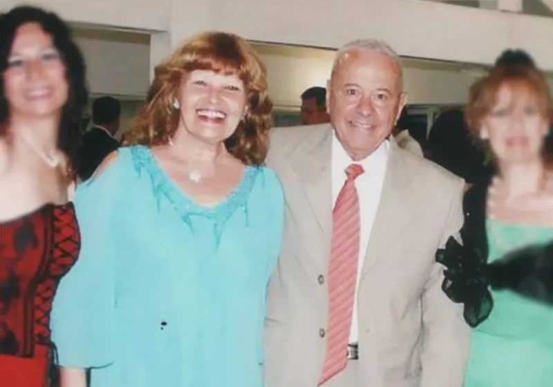 Vinicio Completa junto a su compañera Cora Frerking