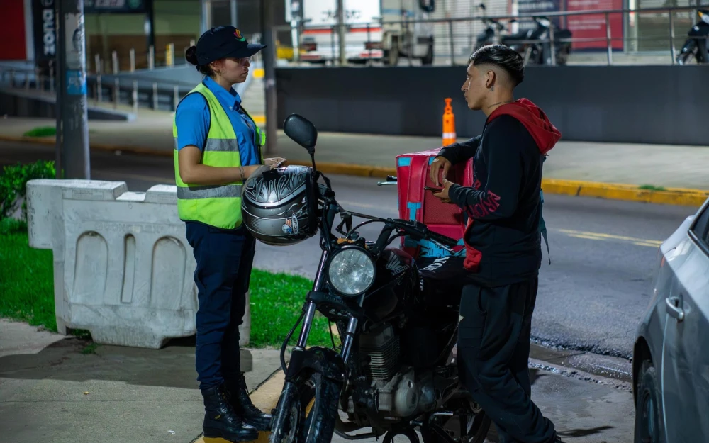 Pedidos Ya: Escobar lanza una credencial de circulación para repartidores