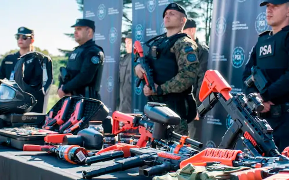 Escobar comprará armas no letales para reforzar la lucha contra el delito