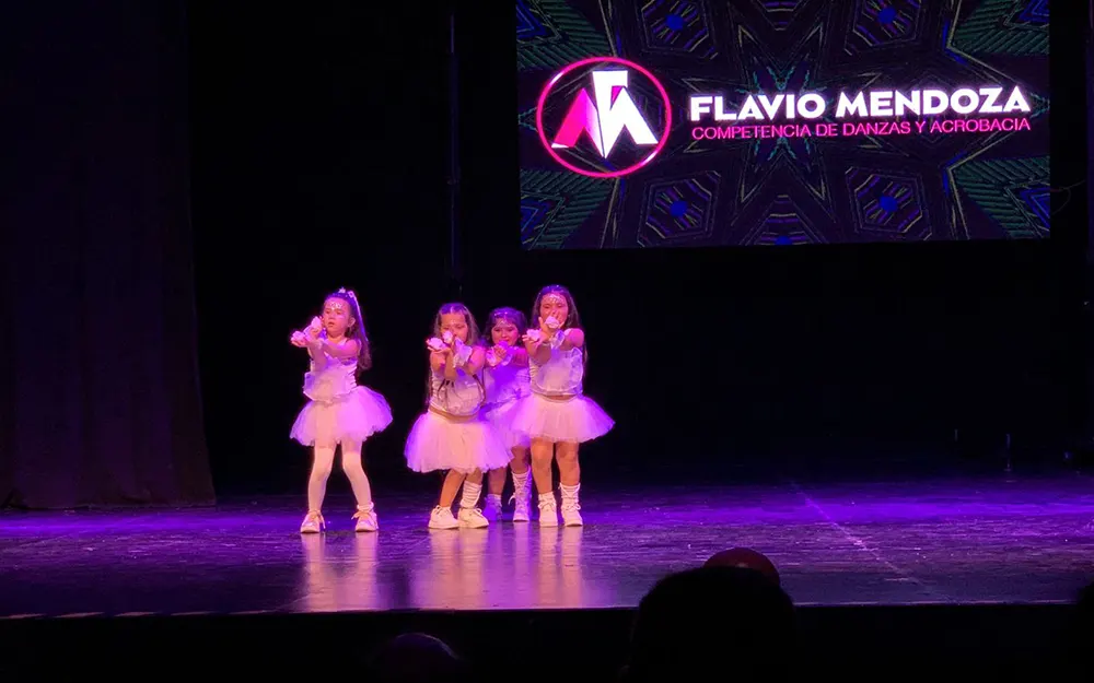 Premian a una escuela de danzas de Garín en el certamen Flavio Mendoza