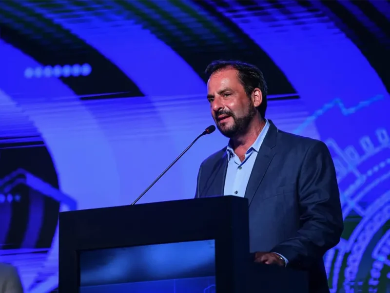 Sujarchuk en una disertación