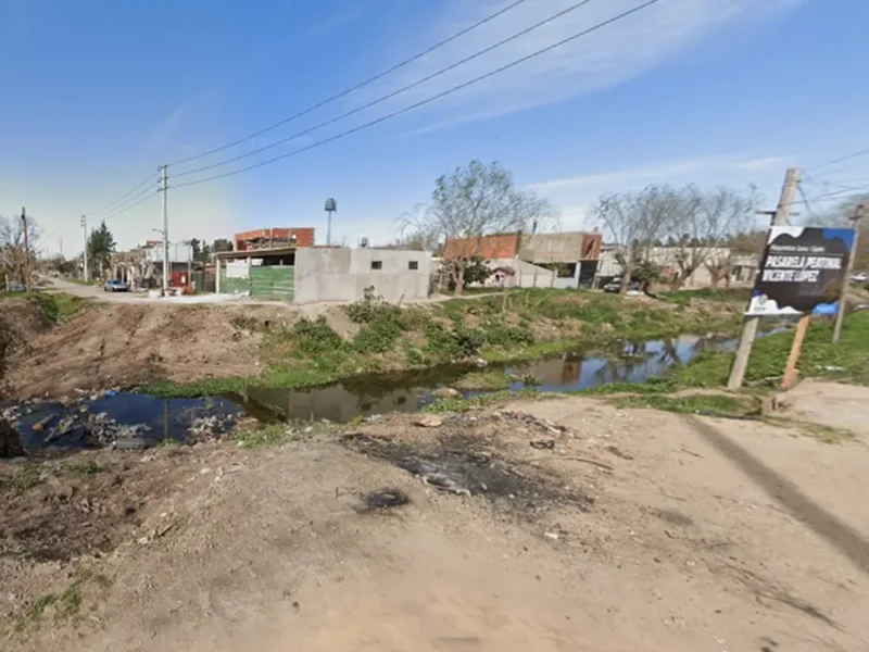 el mismo lugar, antes de que se construya el puente