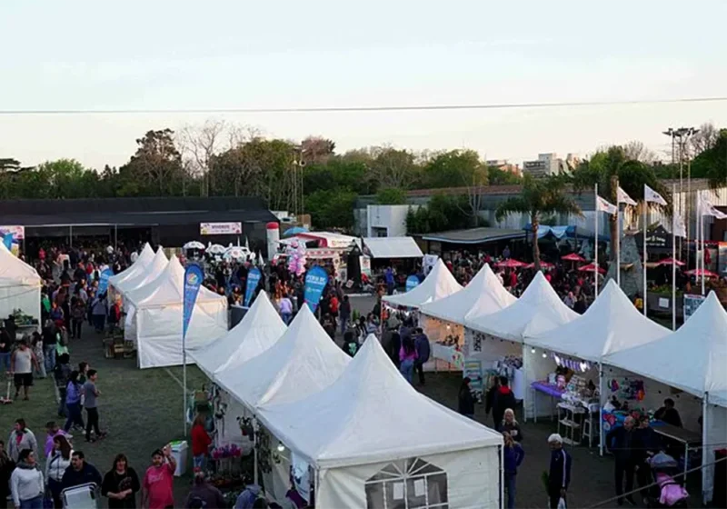 feria de gastronomía y emprendedores