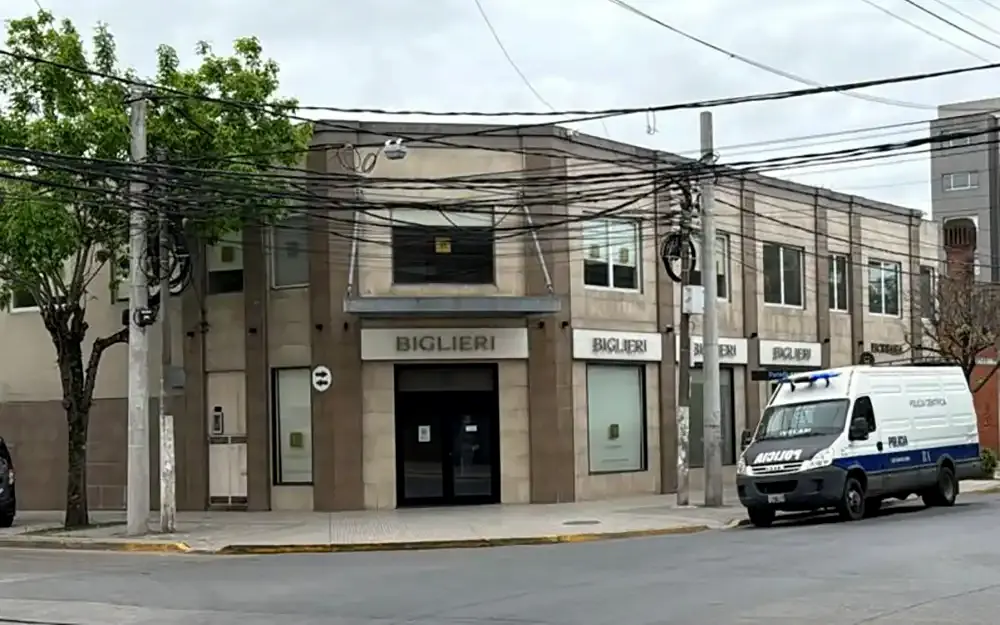 Robaron en una conocida inmobiliaria de Escobar: se llevaron dos cajas fuertes