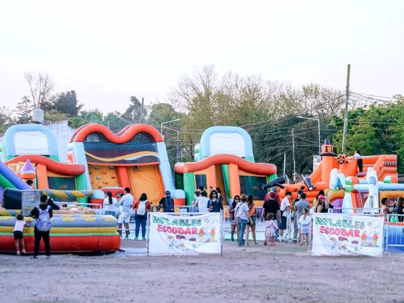 parque de inflables de la fiesta de la flor