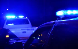Luces de patrulleros de policía