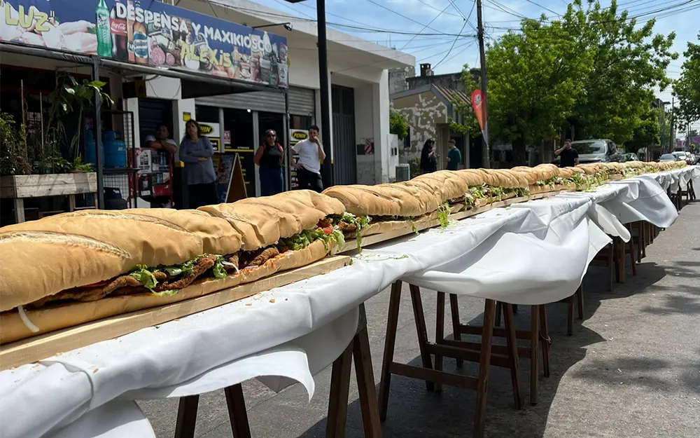 El sandwich ganador del Récord Guinness