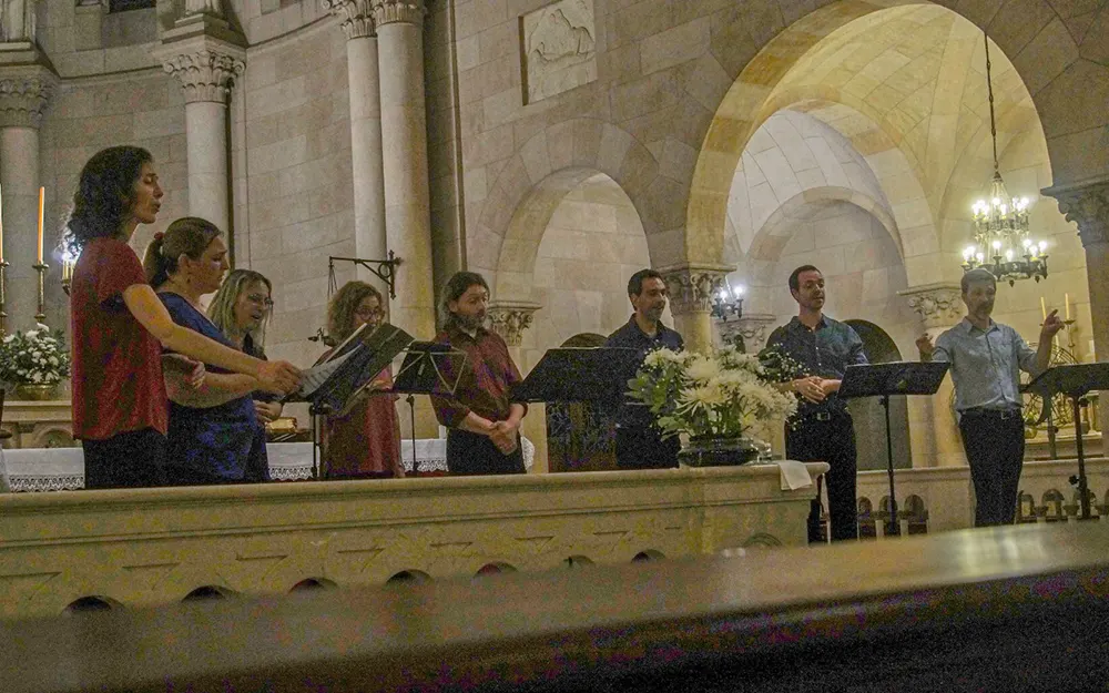 Invitan a un octeto vocal de Escobar a dos conciertos internacionales