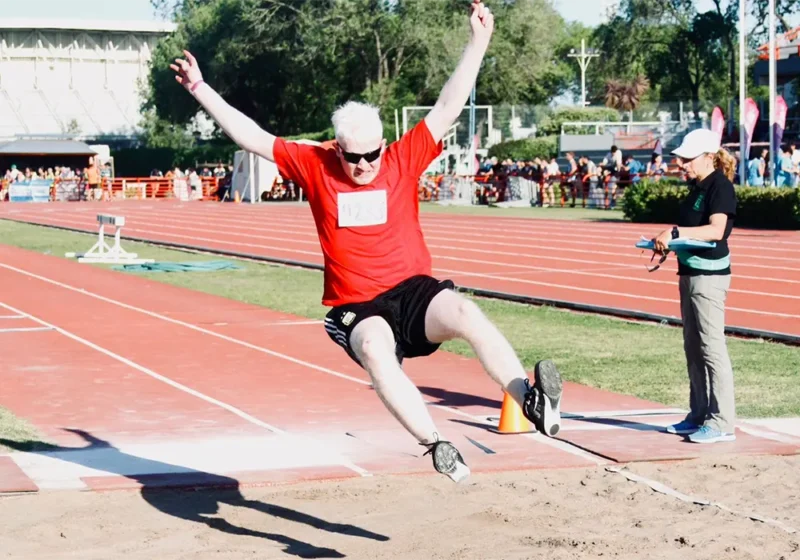 Walter Blanco, en salto en largo, fue otro de los escobarenses que logró medallas