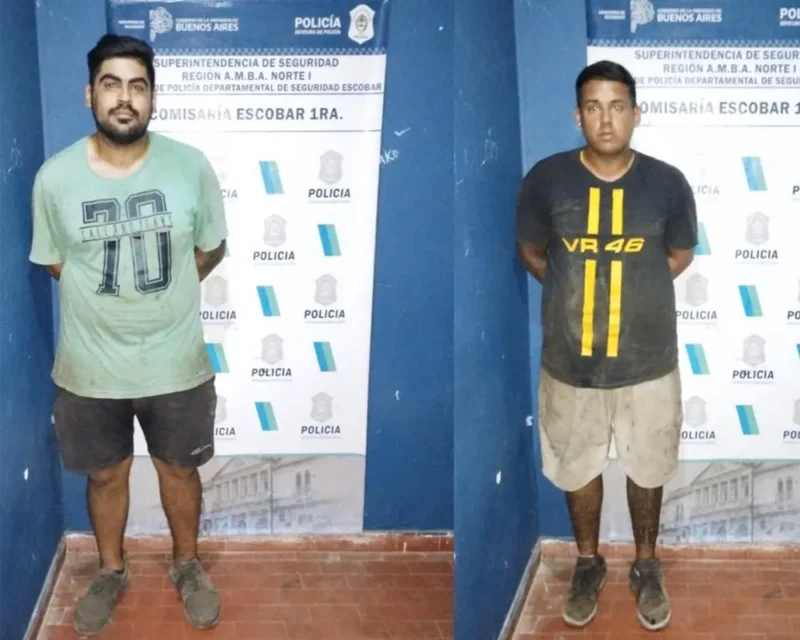 Los dos mecánicos detenidos, en la comisaría
