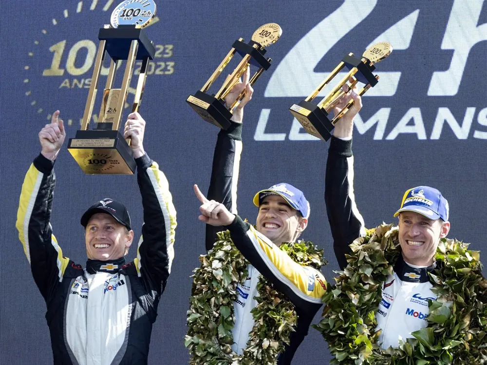 El candidato a corredor de Fórmula 1, Nicolás Varrone, luego de coronarse campeón en las 24 Horas de Le Mans el año pasado
