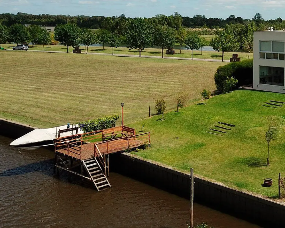 lote con amarra de El Naudir Delta