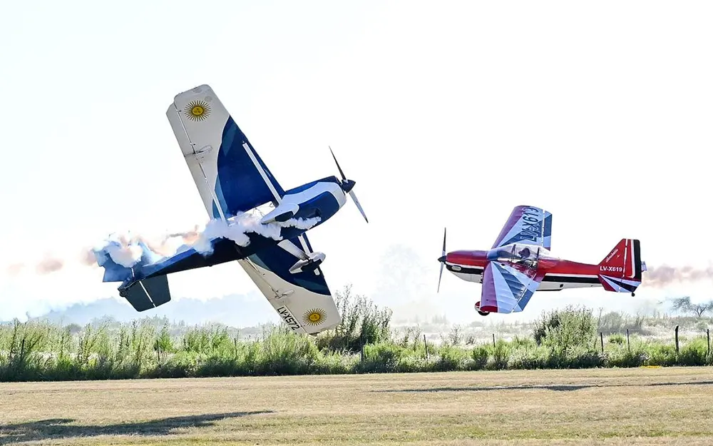 Acrobacias en el cielo: así fue la primera edición de Escobar Vuela