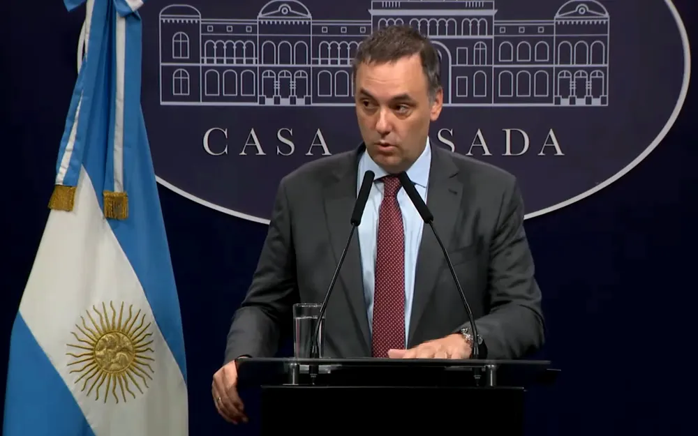 Qué dijo Manuel Adorni sobre la construcción de la Terminal Marítima Escobar