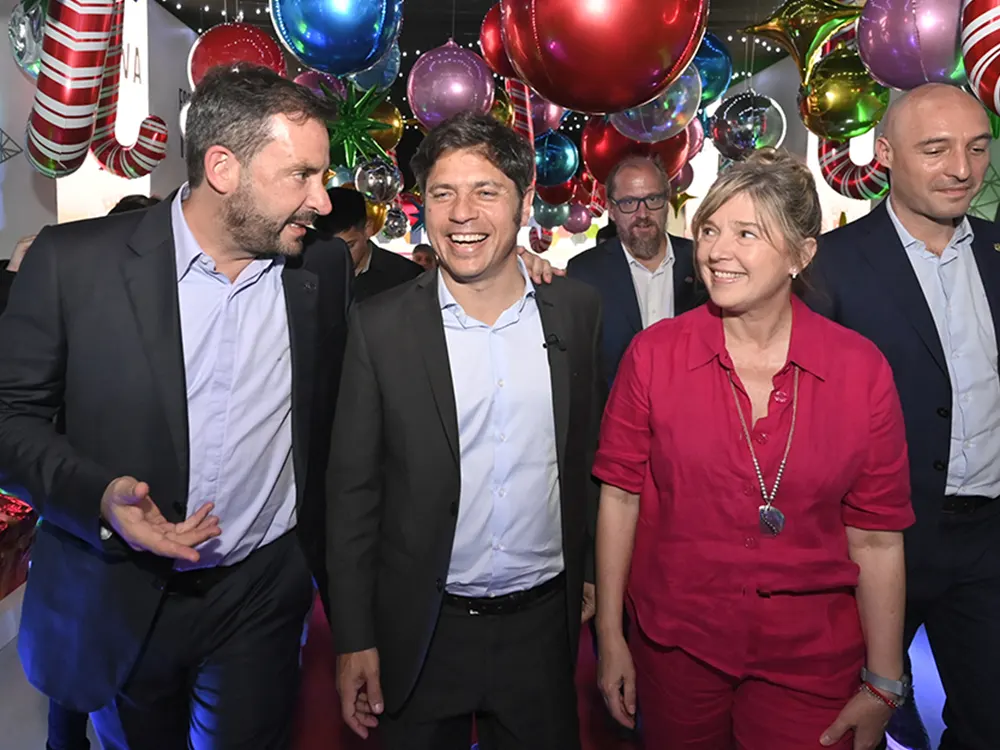 Sujarchuk, Kicillof y Álvarez Rodríguez recorren la muestra