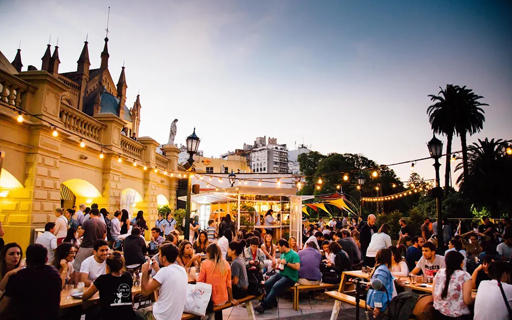 Deux Artem: el movimiento cultural de Escobar que irrumpe en la escena porteña