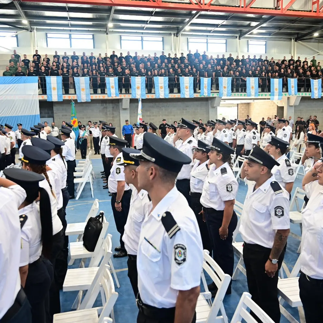 Oficiales de la policía bonaerense