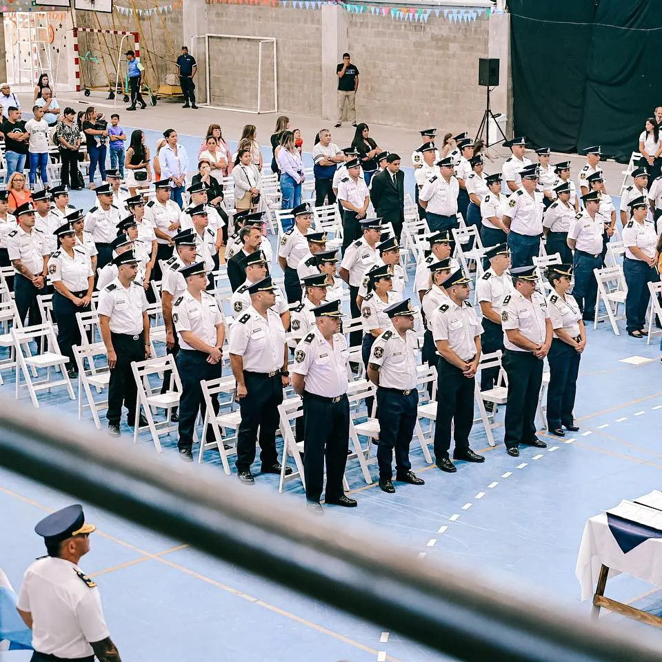 Oficiales de la policía bonaerense