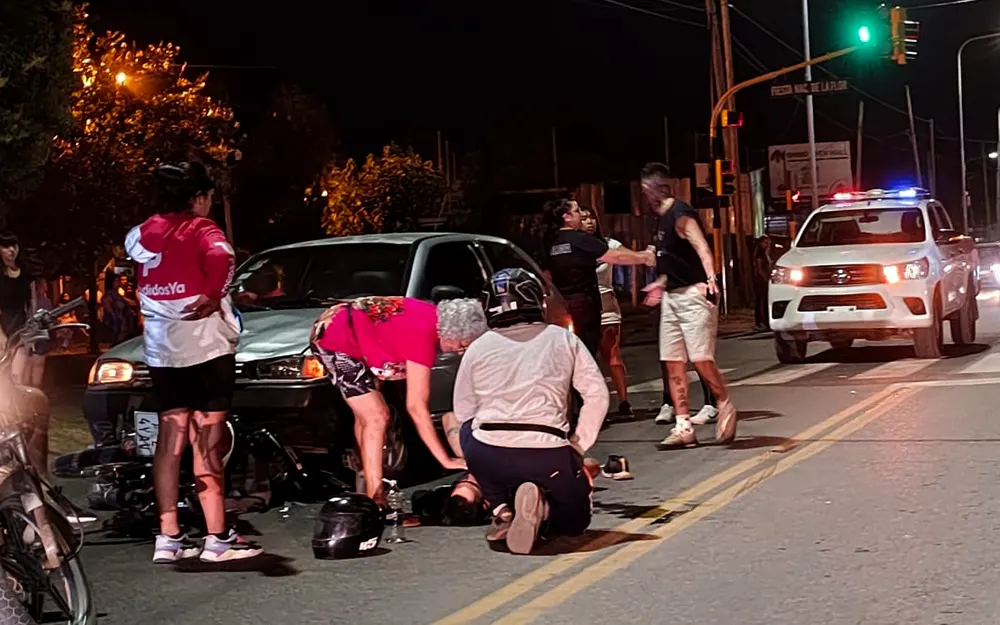 Joven motociclista murió atropellado por un auto en la avenida San Martín