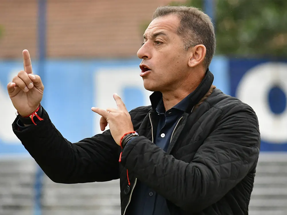 Darío Lema, flamante nuevo dt de Armenio