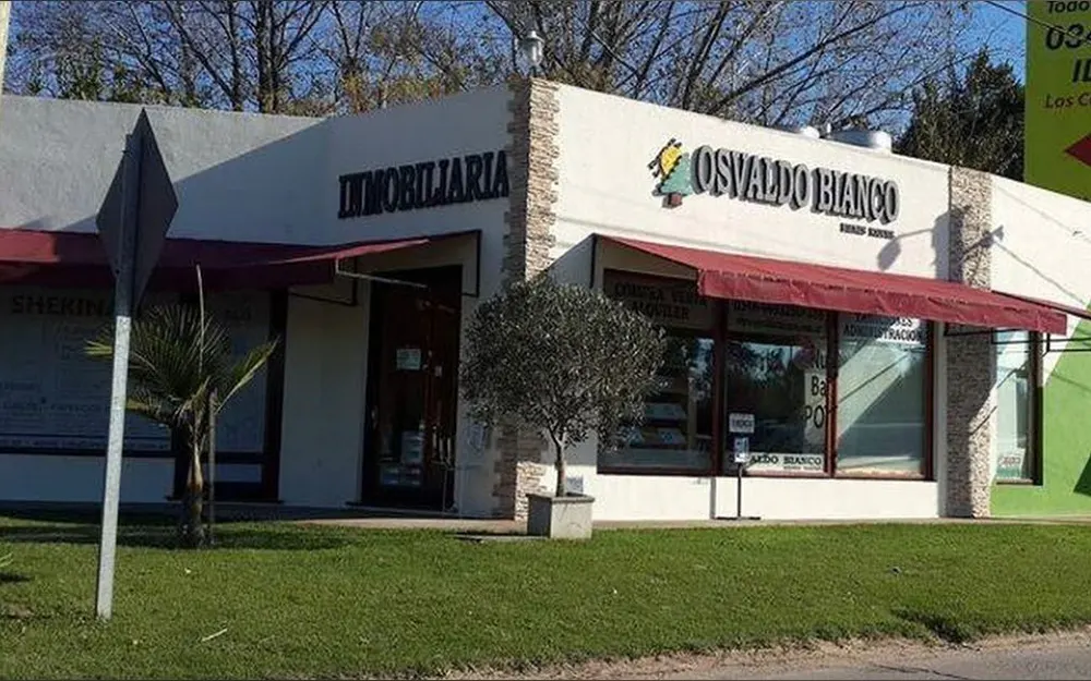 Violento robo a mano armada en una conocida inmobiliaria de Loma Verde