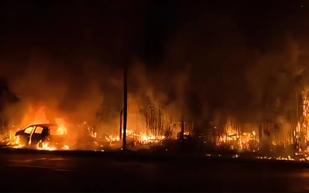 Impactante incendio a la altura del kilómetro 47 de la Panamericana