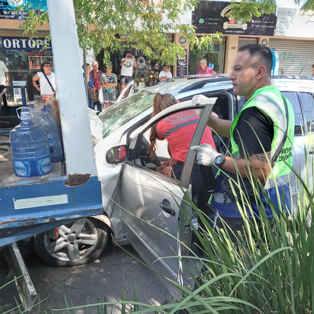 personal de prevención comunitaria en el lugar del hecho