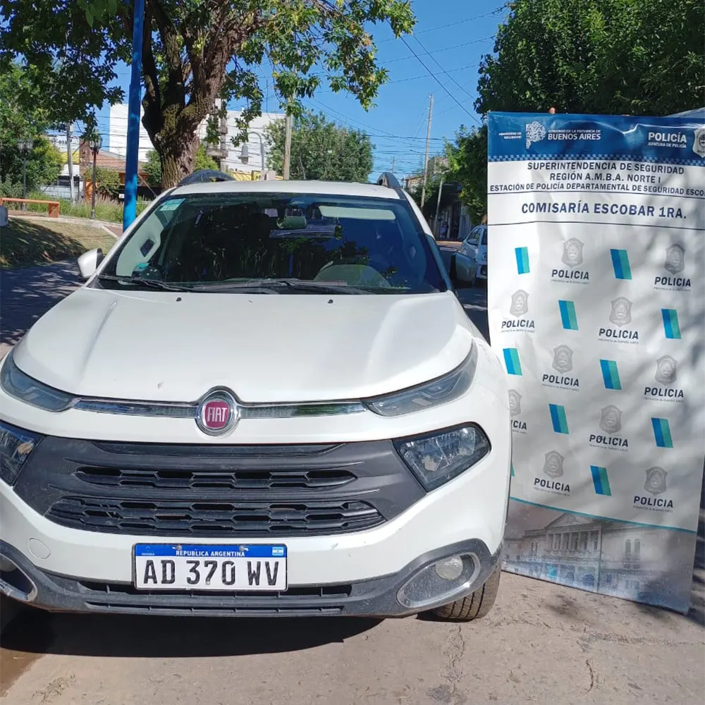 camioneta robada y recuperada por la policía
