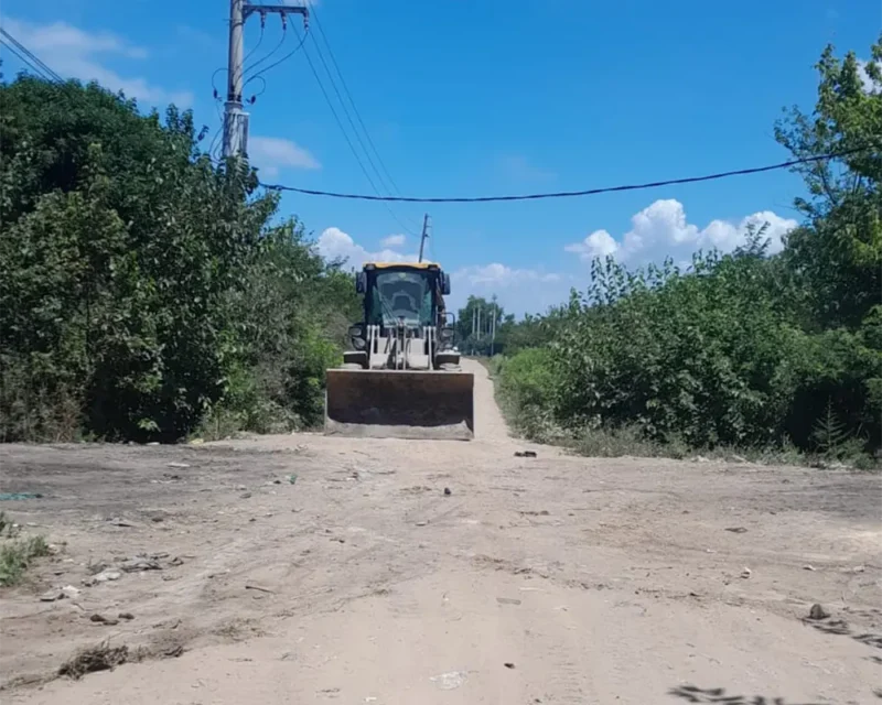 máquina limpiando el microbasural