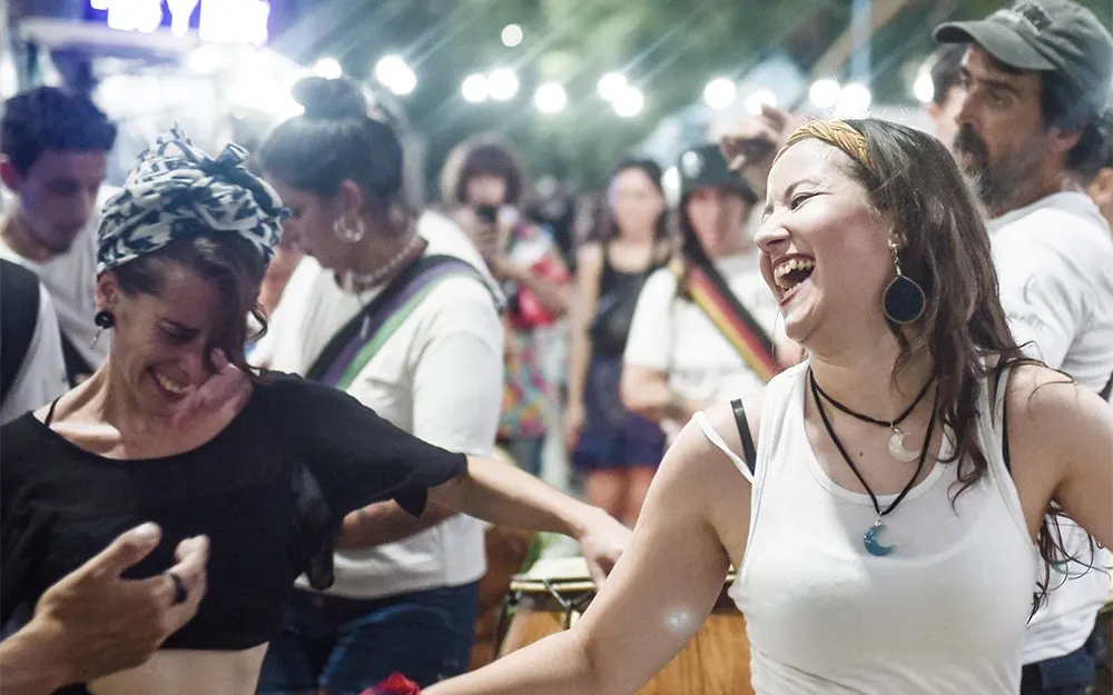 Baile, ritmo y sabor: se viene una Peatonal de Salsa y Bachata en Escobar
