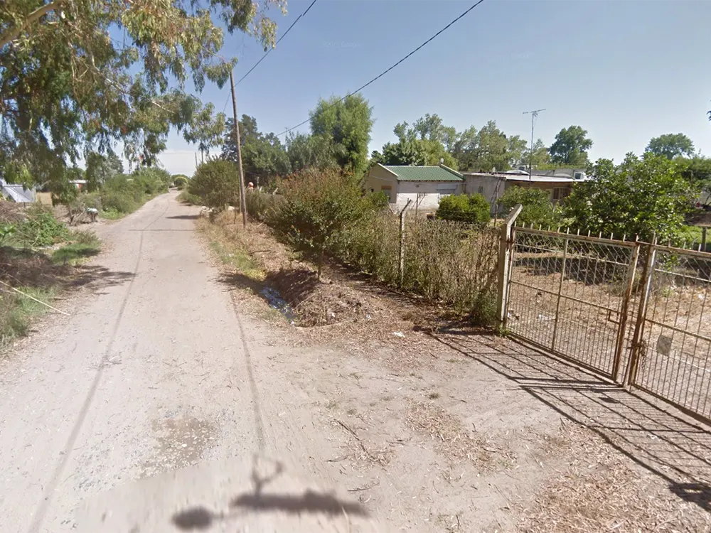 la calle sobre la que se ubica el domicilio asaltado por los delincuentes